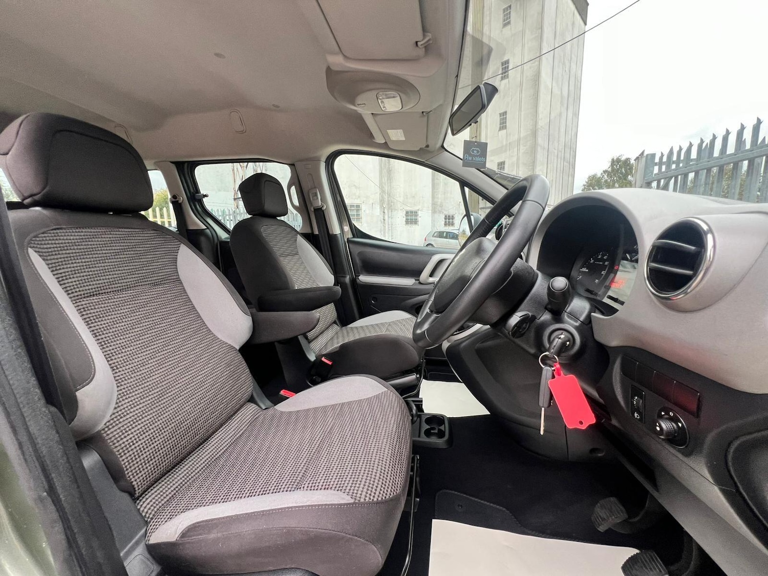 Used Peugeot Partner Tepee 2012 for sale - 76537617: Photo 31