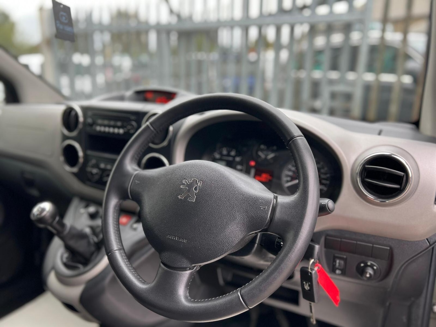 Used Peugeot Partner Tepee 2012 for sale - 76537617: Photo 33