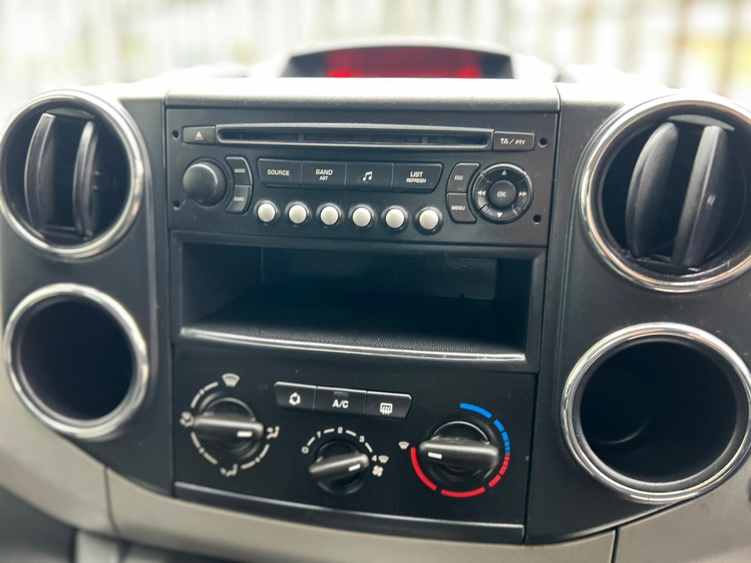 Used Peugeot Partner Tepee 2012 for sale - 76537617: Photo 39