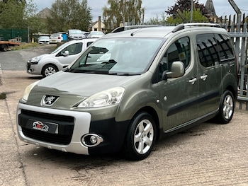 Used Peugeot Partner Tepee 2012 for sale - 76537617: Photo