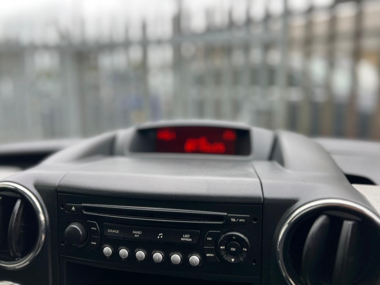 Used Peugeot Partner Tepee 2012 for sale - 76537617: Photo 40