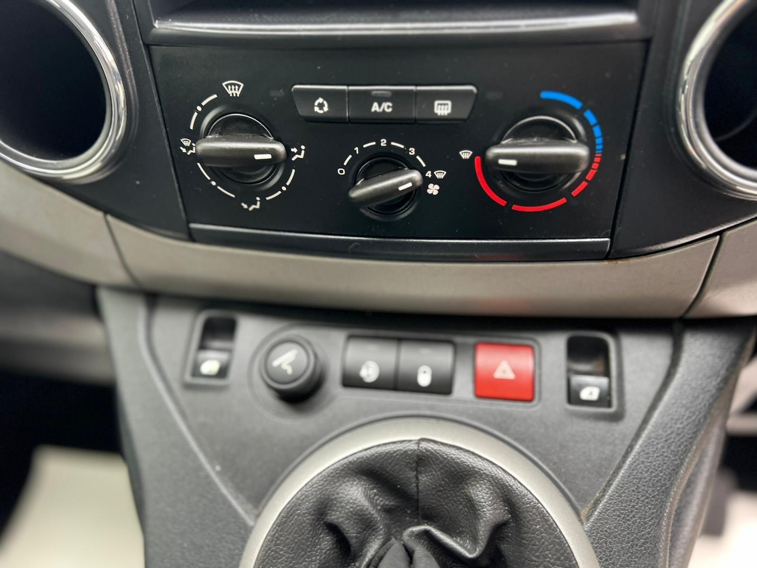 Used Peugeot Partner Tepee 2012 for sale - 76537617: Photo 41