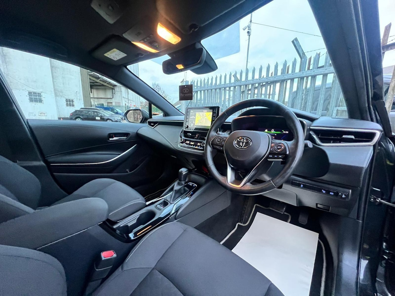 Used Toyota Corolla 2019 for sale - 76715303: Photo 35