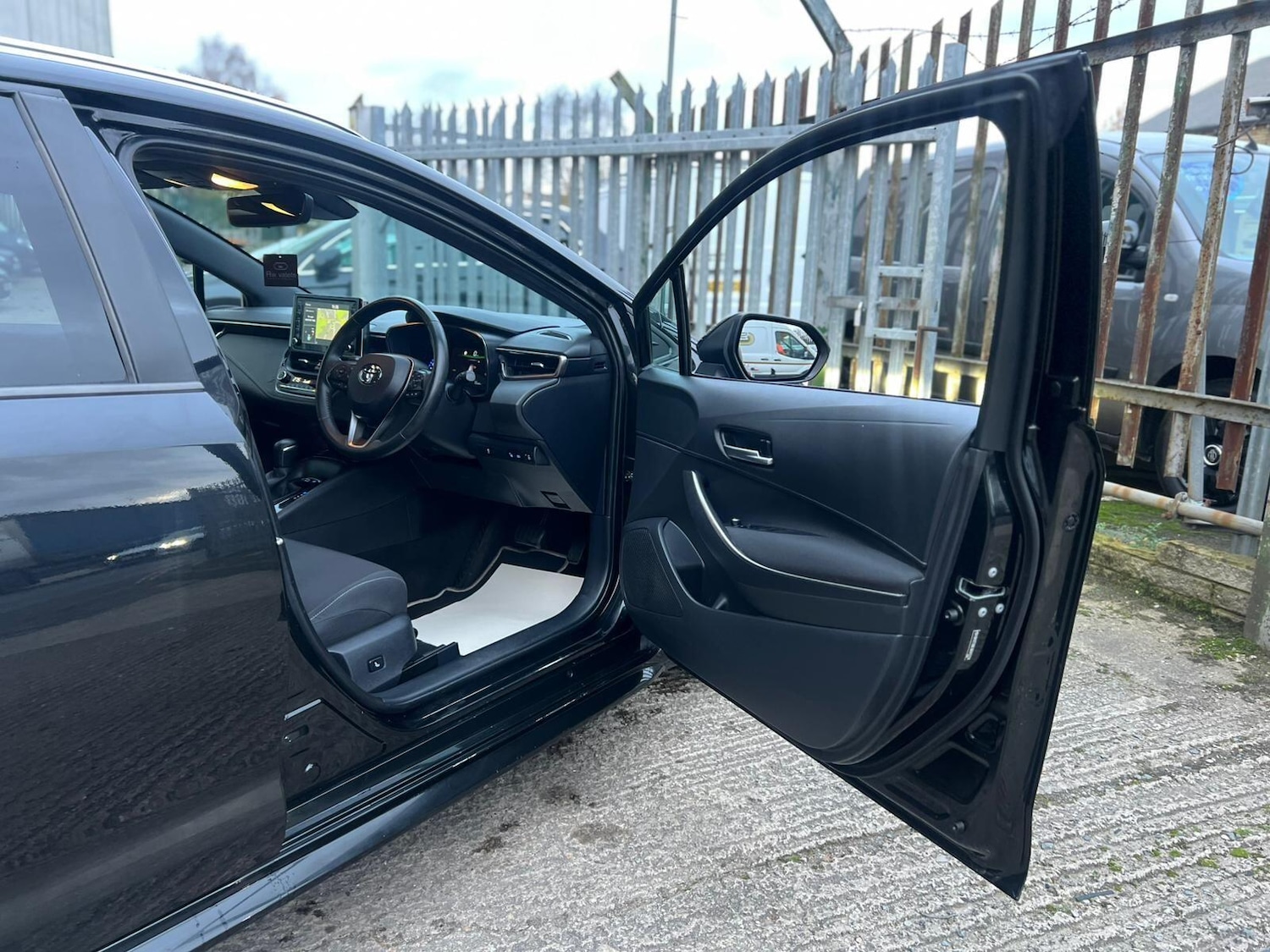 Used Toyota Corolla 2019 for sale - 76715303: Photo 44