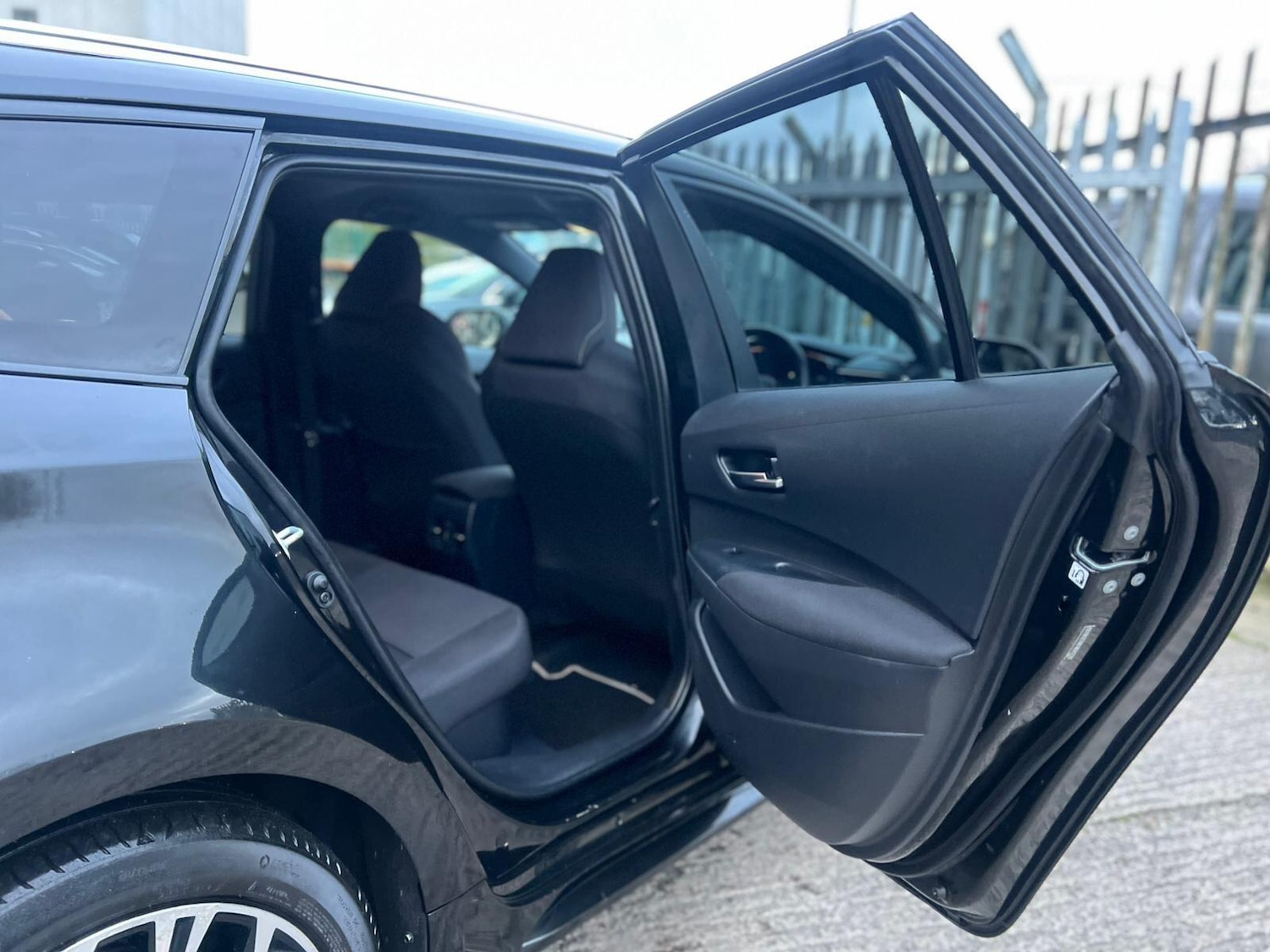 Used Toyota Corolla 2019 for sale - 76715303: Photo 49