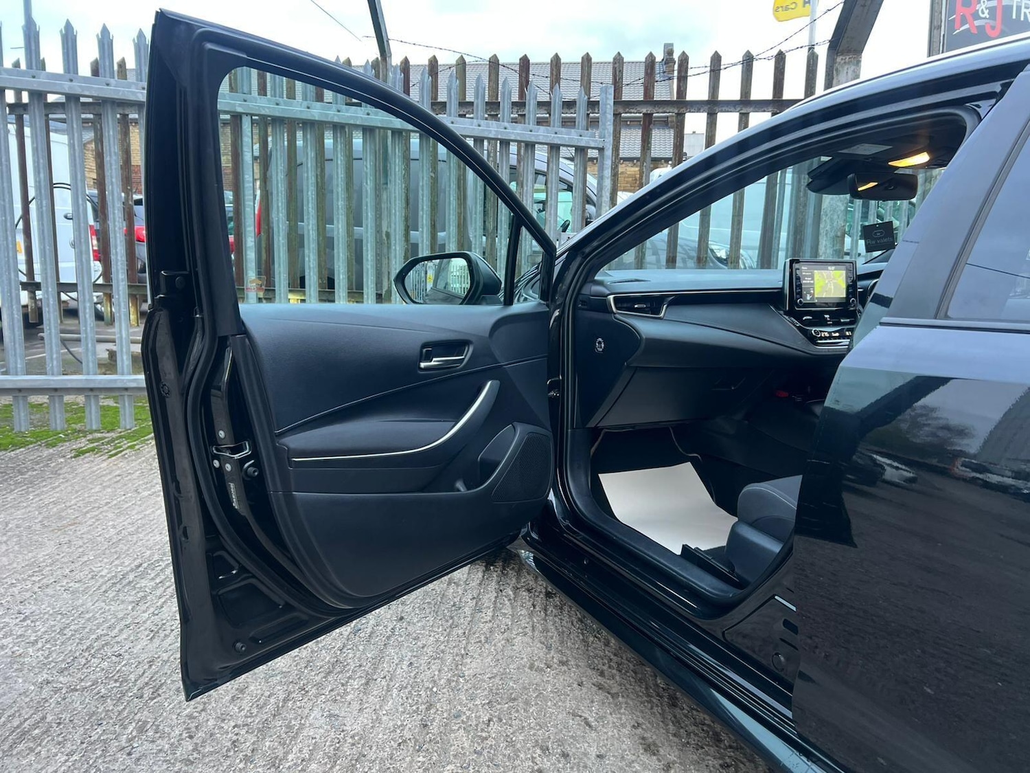 Used Toyota Corolla 2019 for sale - 76715303: Photo 55