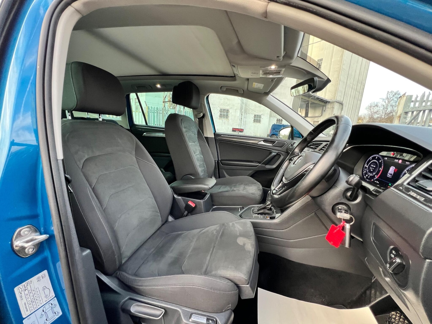 Used Volkswagen Tiguan 2017 for sale - 76953554: Photo 34