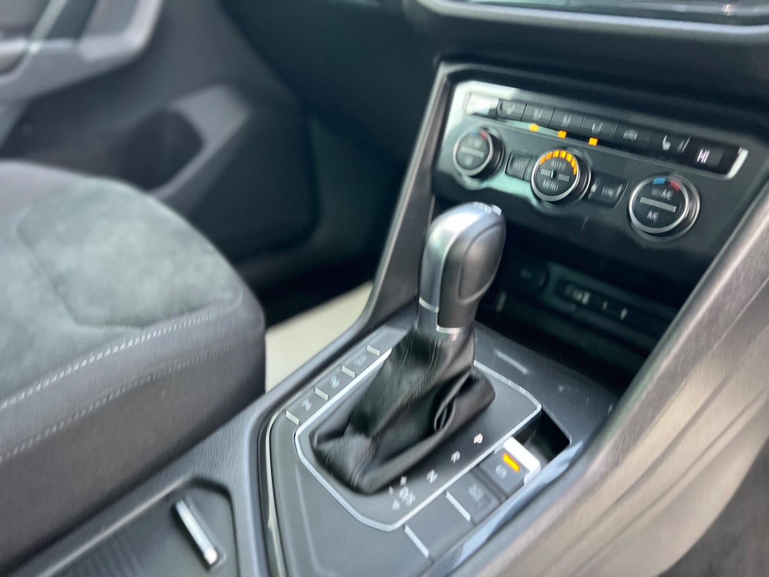 Used Volkswagen Tiguan 2017 for sale - 76953554: Photo 50