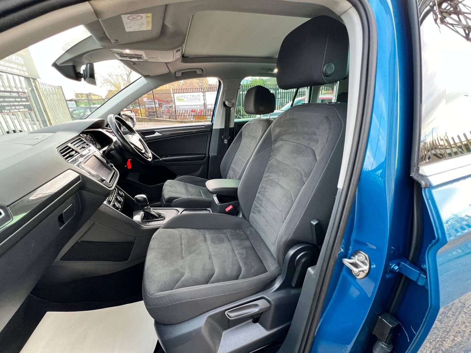 Used Volkswagen Tiguan 2017 for sale - 76953554: Photo 56