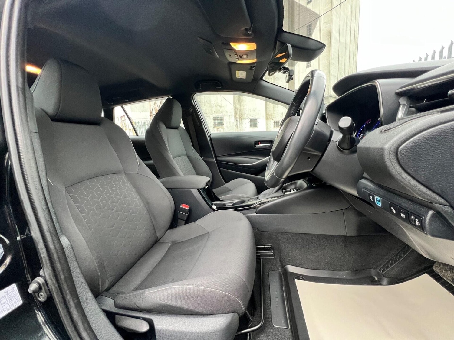 Used Toyota Corolla 2019 for sale - 77249697: Photo 33