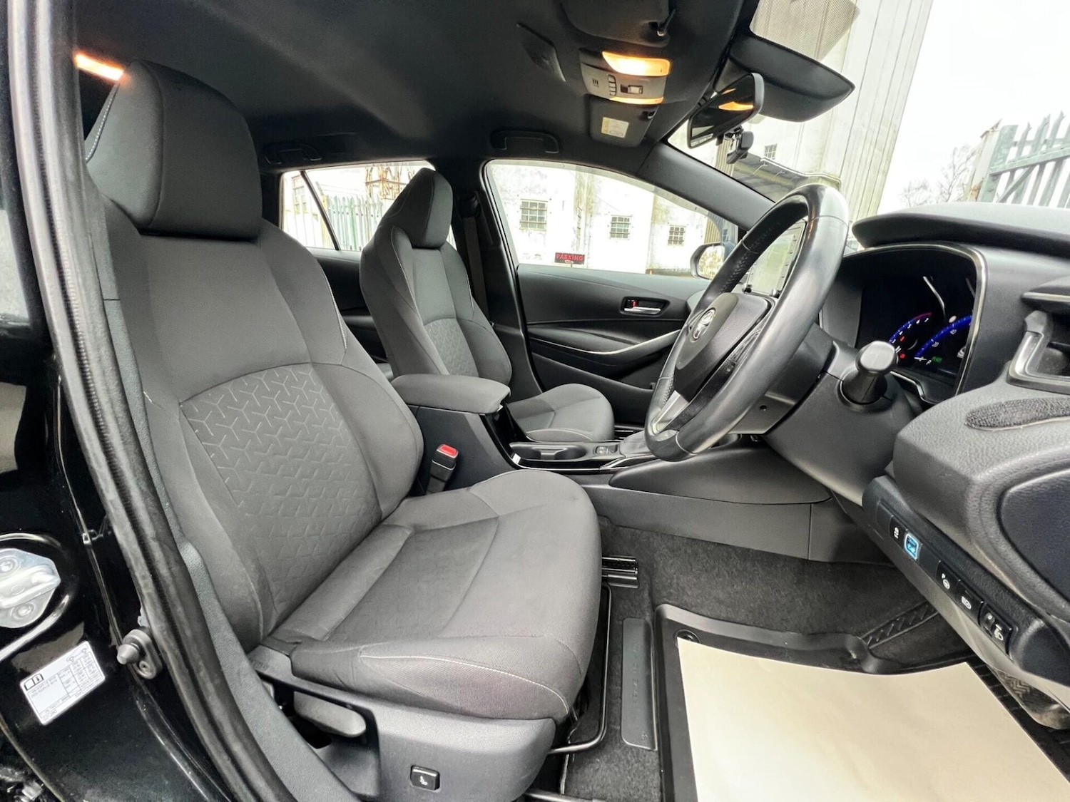 Used Toyota Corolla 2019 for sale - 77249697: Photo 34