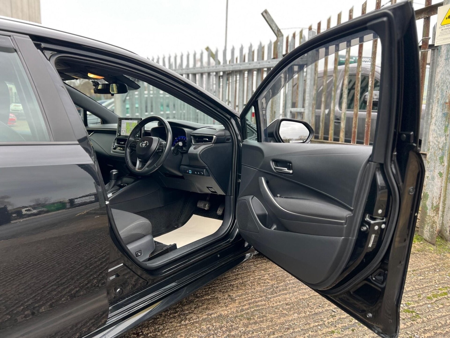 Used Toyota Corolla 2019 for sale - 77249697: Photo 50