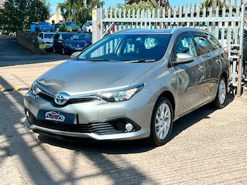 Used Toyota Auris 2018 for sale - 79504093: Photo