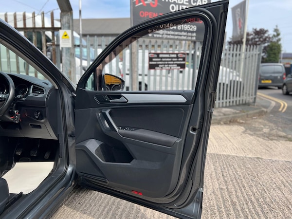 Used Volkswagen Tiguan 2018 for sale - 75678252: Photo 53