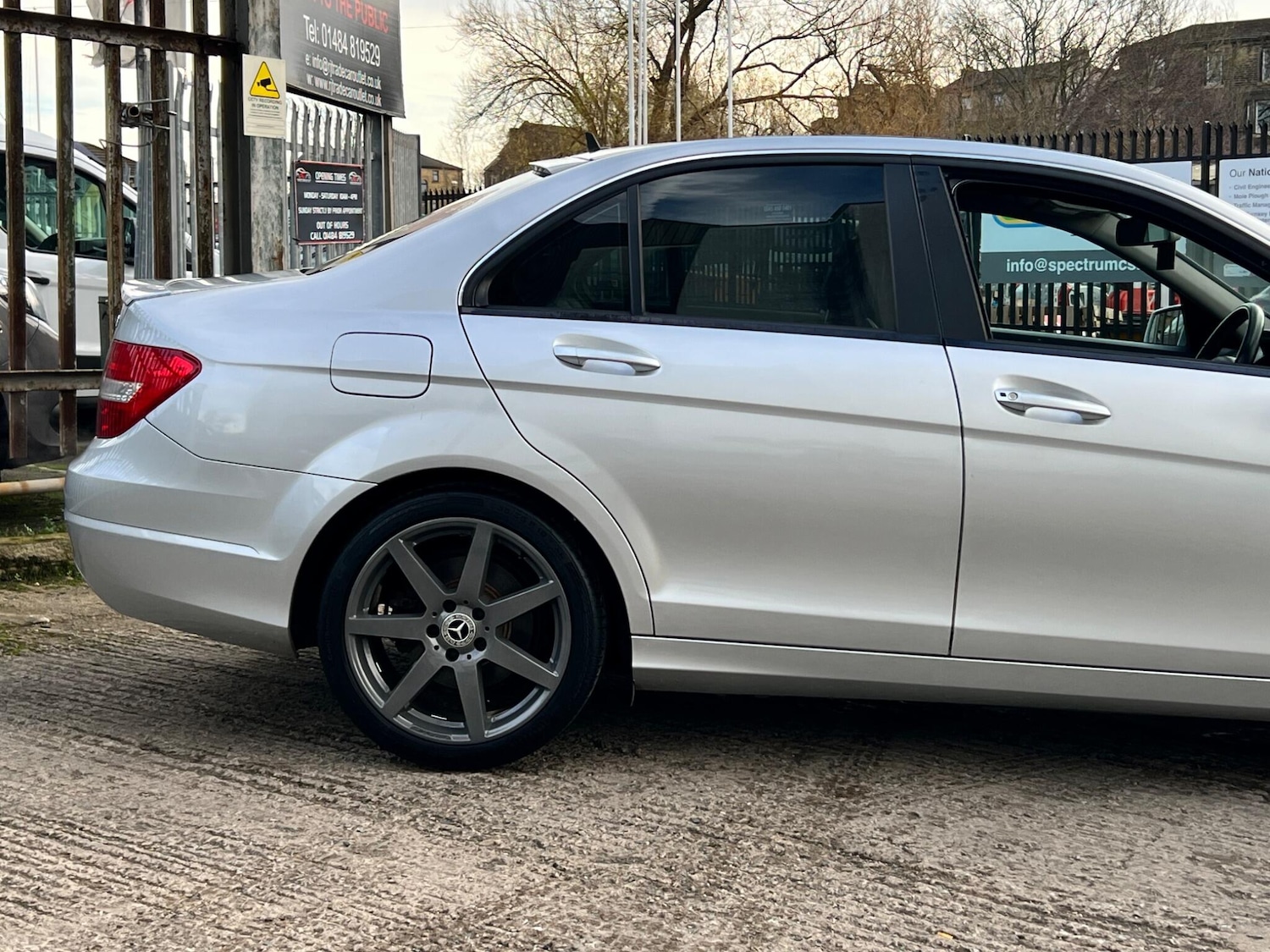 Used Mercedes-Benz C Class 2013 for sale - 76952390: Photo 10