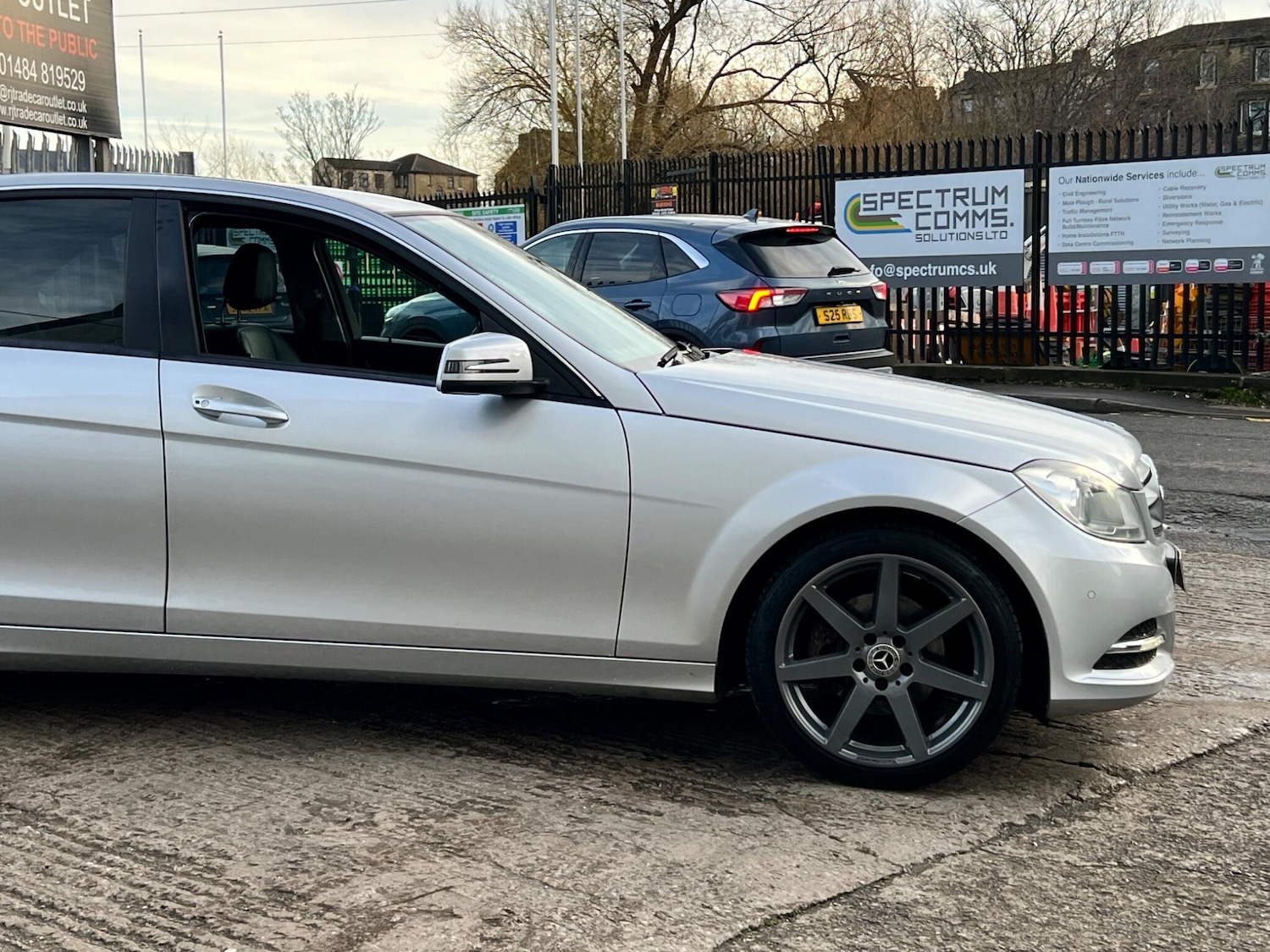 Used Mercedes-Benz C Class 2013 for sale - 76952390: Photo 11