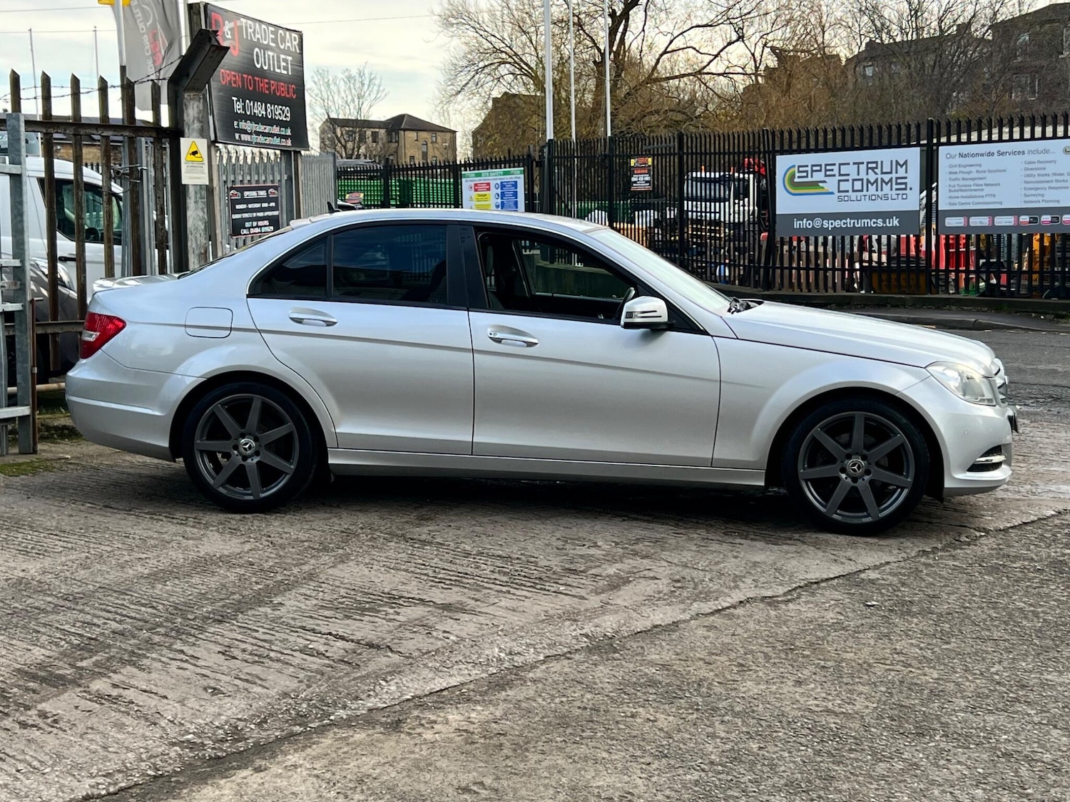 Used Mercedes-Benz C Class 2013 for sale - 76952390: Photo 12