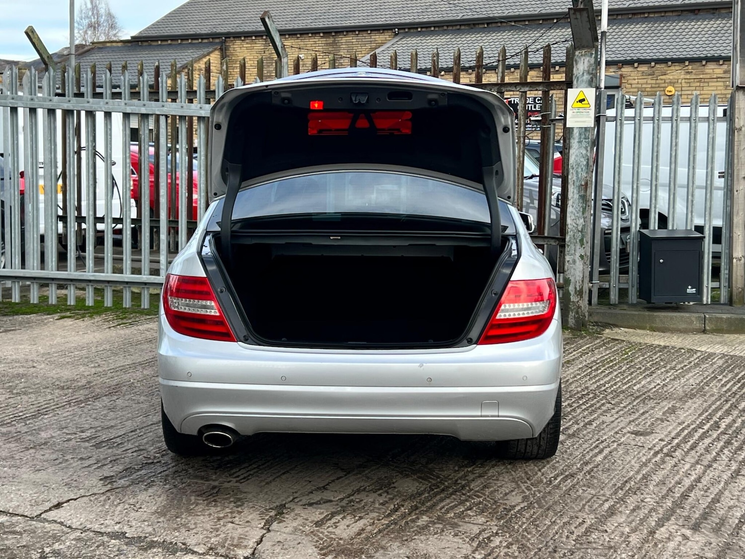 Used Mercedes-Benz C Class 2013 for sale - 76952390: Photo 20