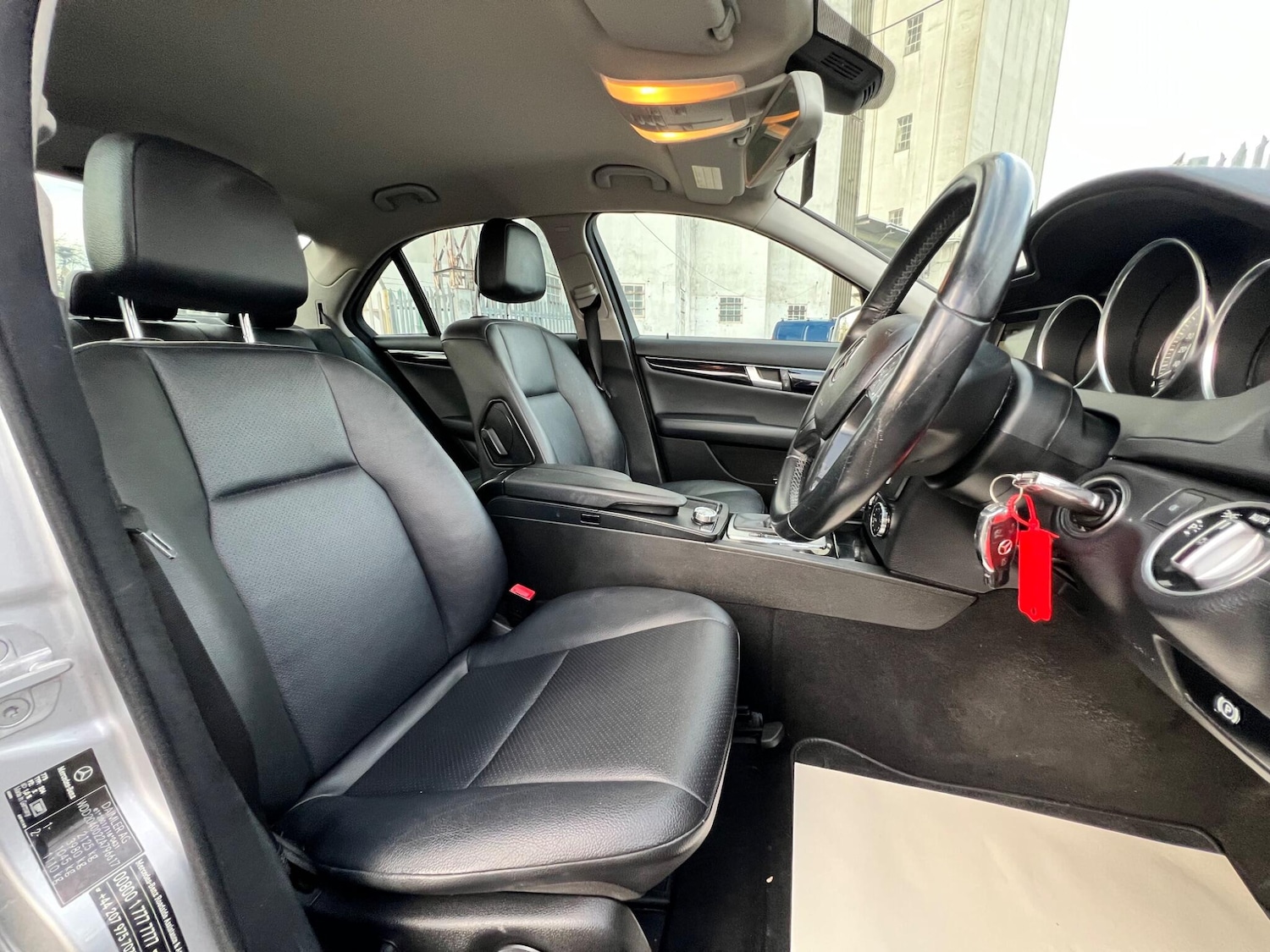 Used Mercedes-Benz C Class 2013 for sale - 76952390: Photo 31