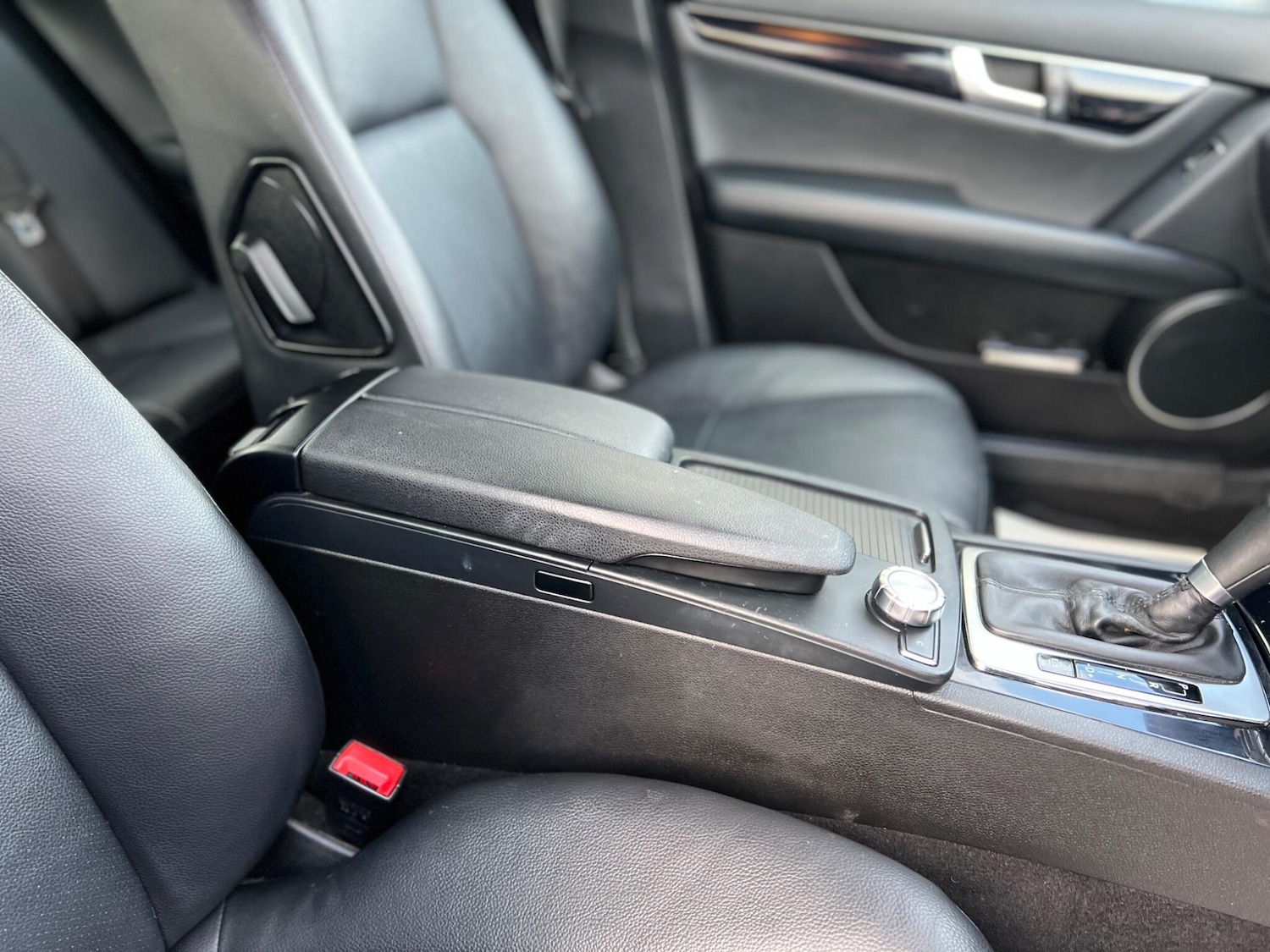 Used Mercedes-Benz C Class 2013 for sale - 76952390: Photo 32