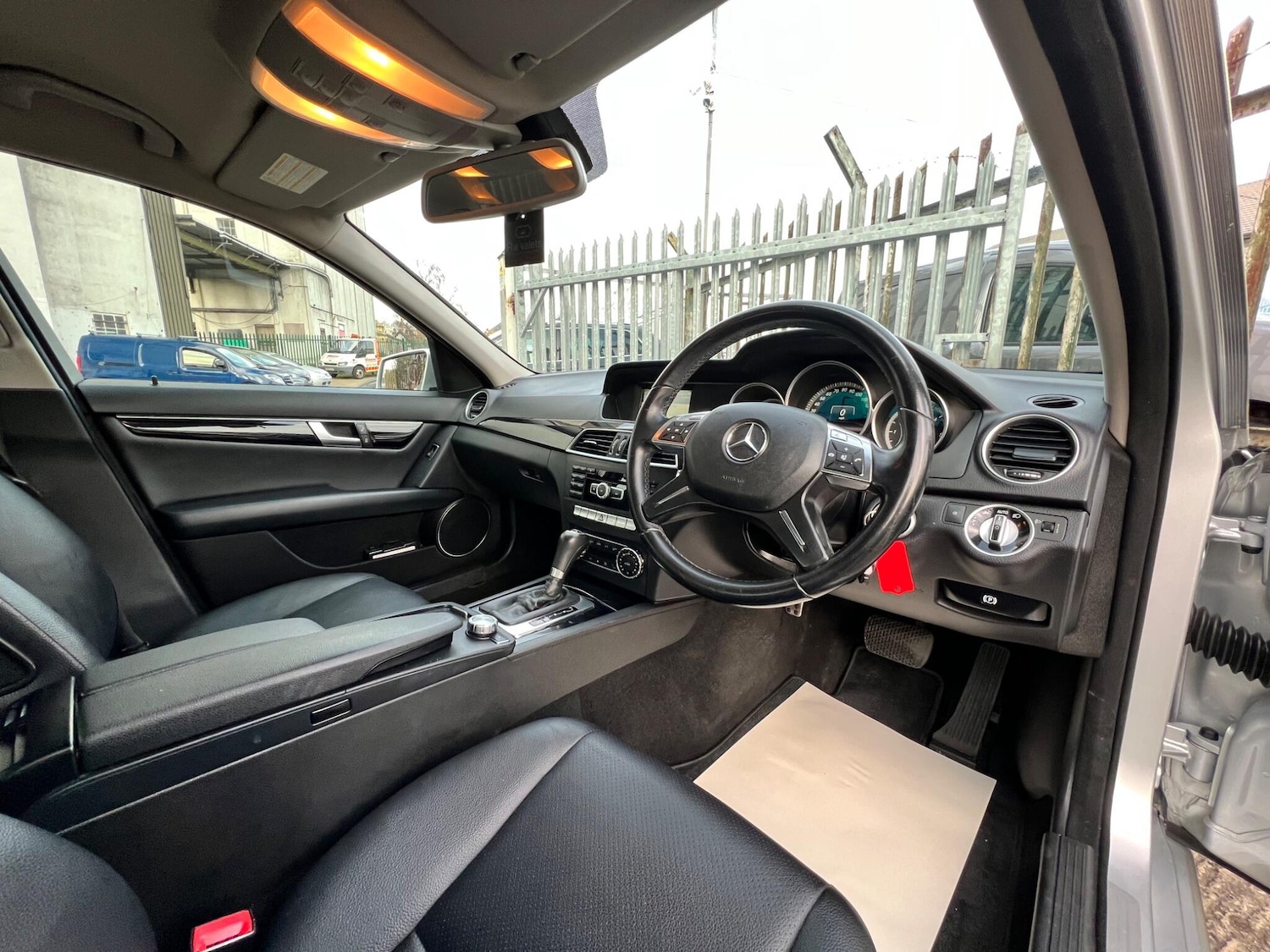 Used Mercedes-Benz C Class 2013 for sale - 76952390: Photo 34