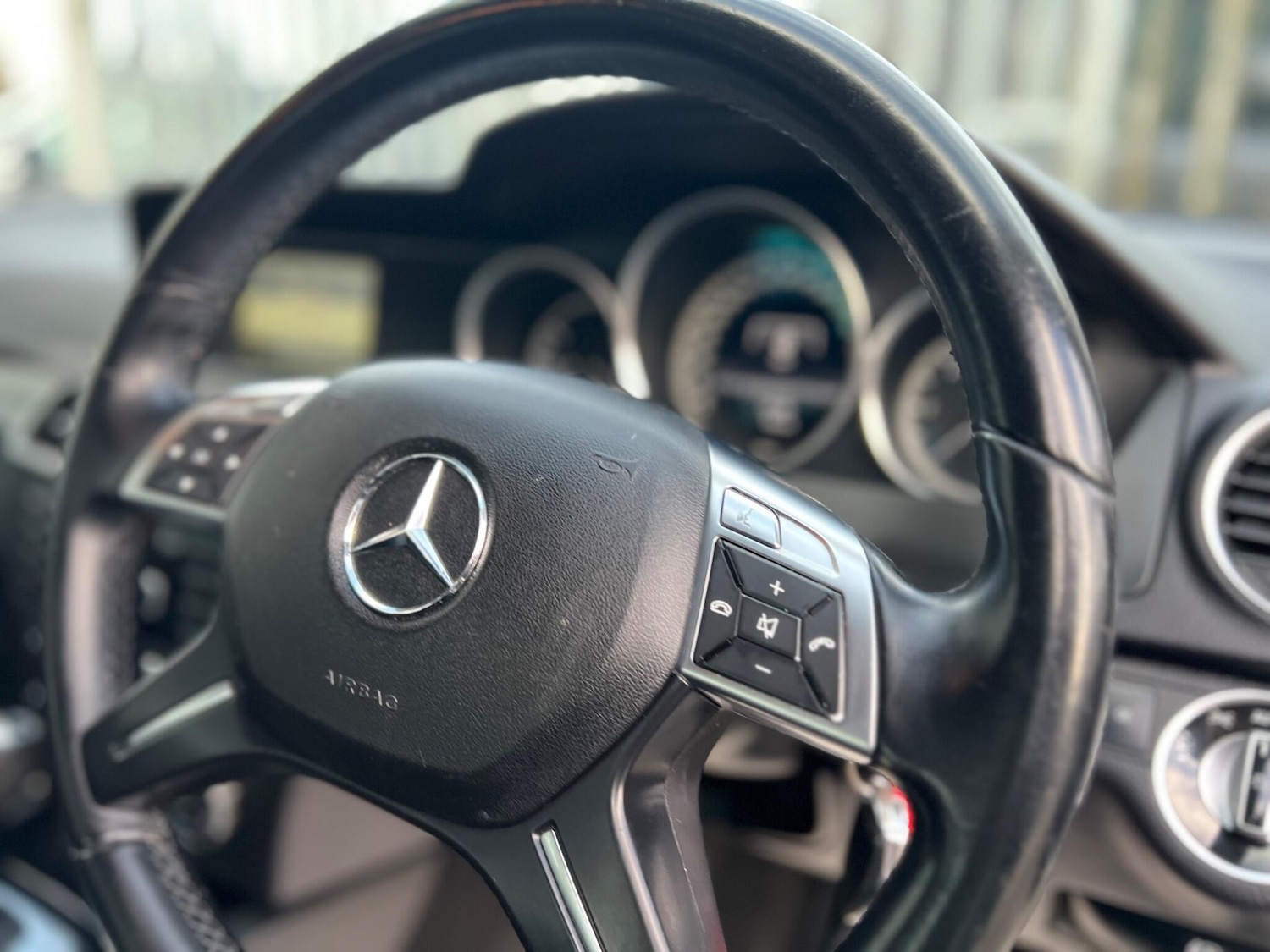 Used Mercedes-Benz C Class 2013 for sale - 76952390: Photo 36