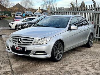Used Mercedes-Benz C Class 2013 for sale - 76952390: Photo