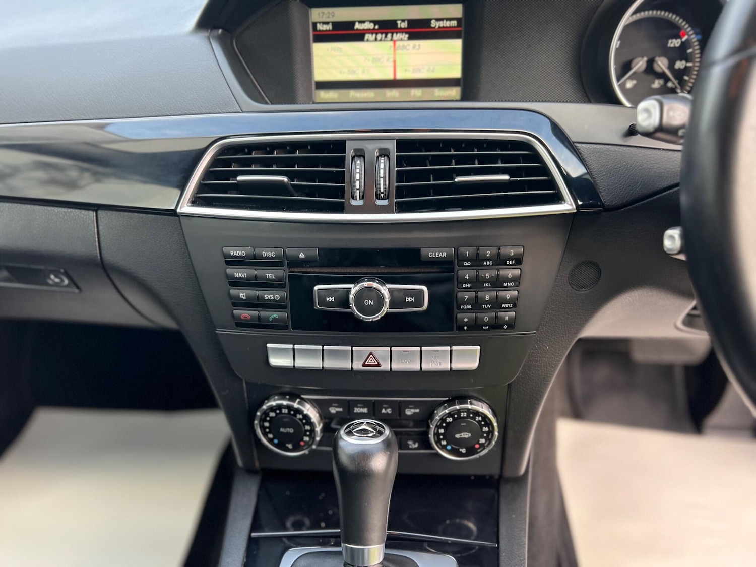 Used Mercedes-Benz C Class 2013 for sale - 76952390: Photo 40