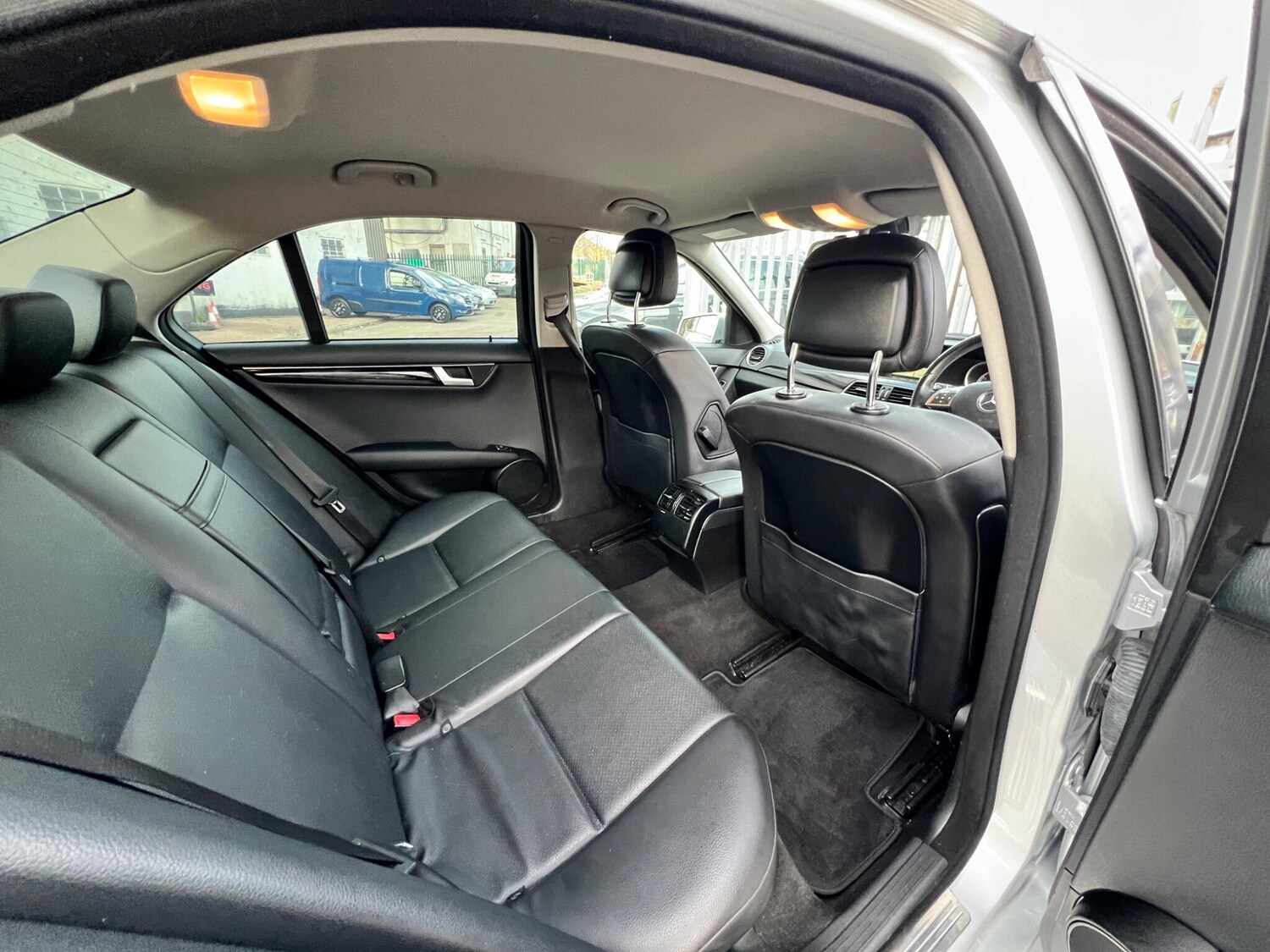 Used Mercedes-Benz C Class 2013 for sale - 76952390: Photo 47