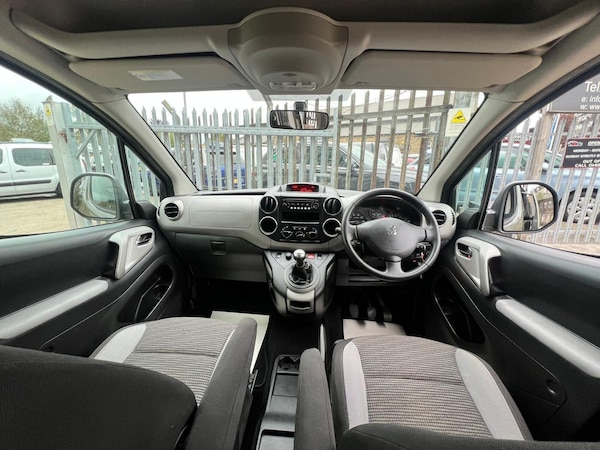 Used Peugeot Partner Tepee 2012 for sale - 76214233: Photo 25