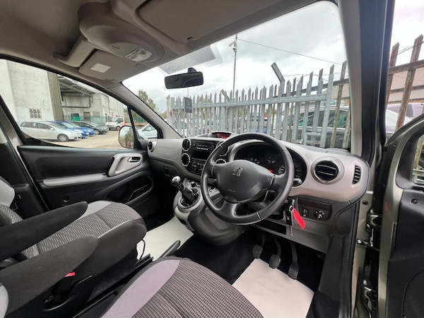 Used Peugeot Partner Tepee 2012 for sale - 76214233: Photo 34