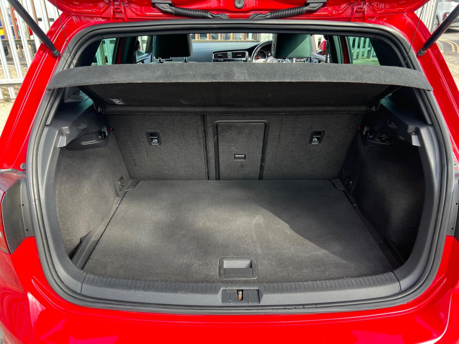 Used Volkswagen Golf 2015 for sale - 76572091: Photo 24