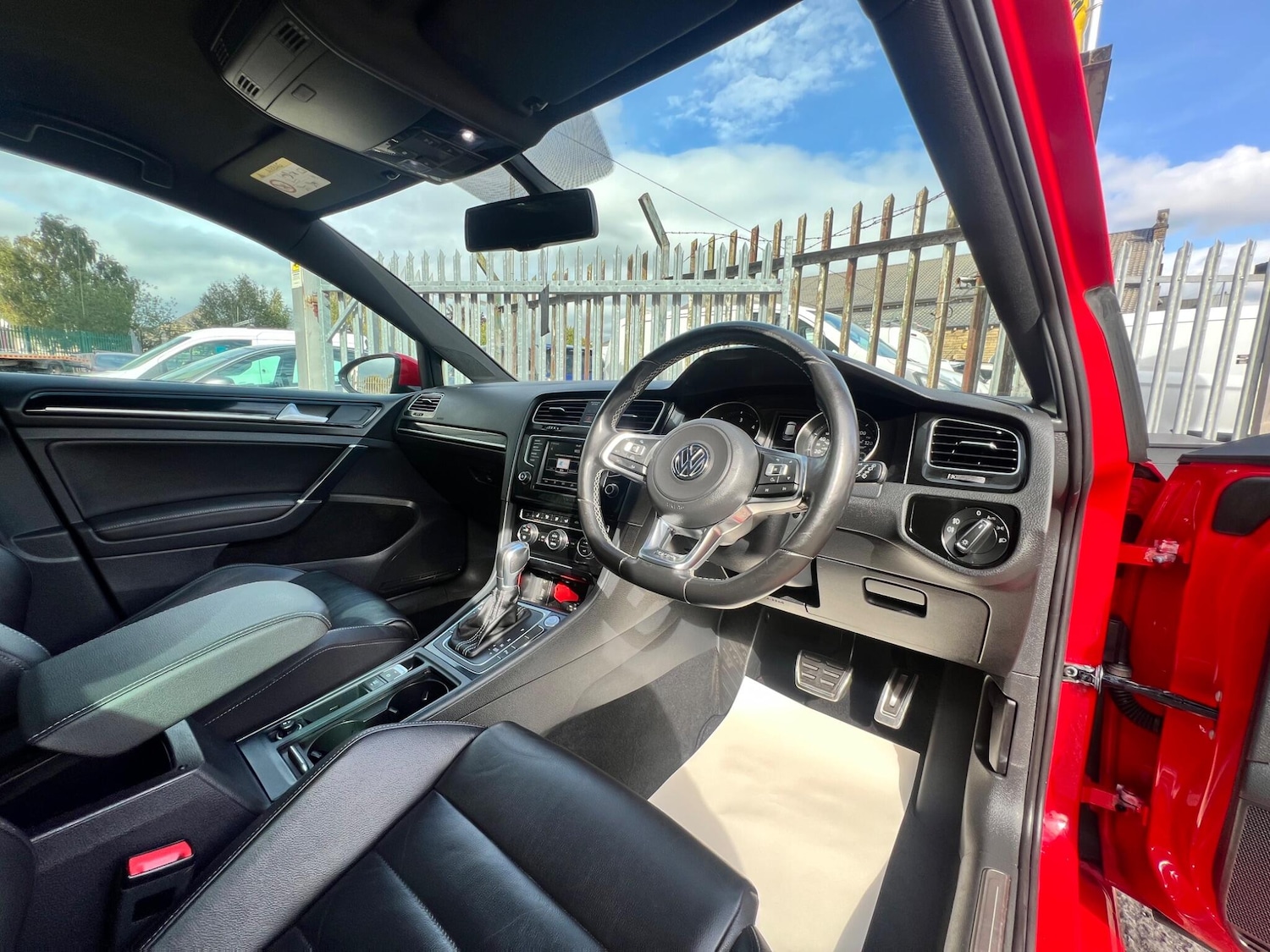 Used Volkswagen Golf 2015 for sale - 76572091: Photo 33