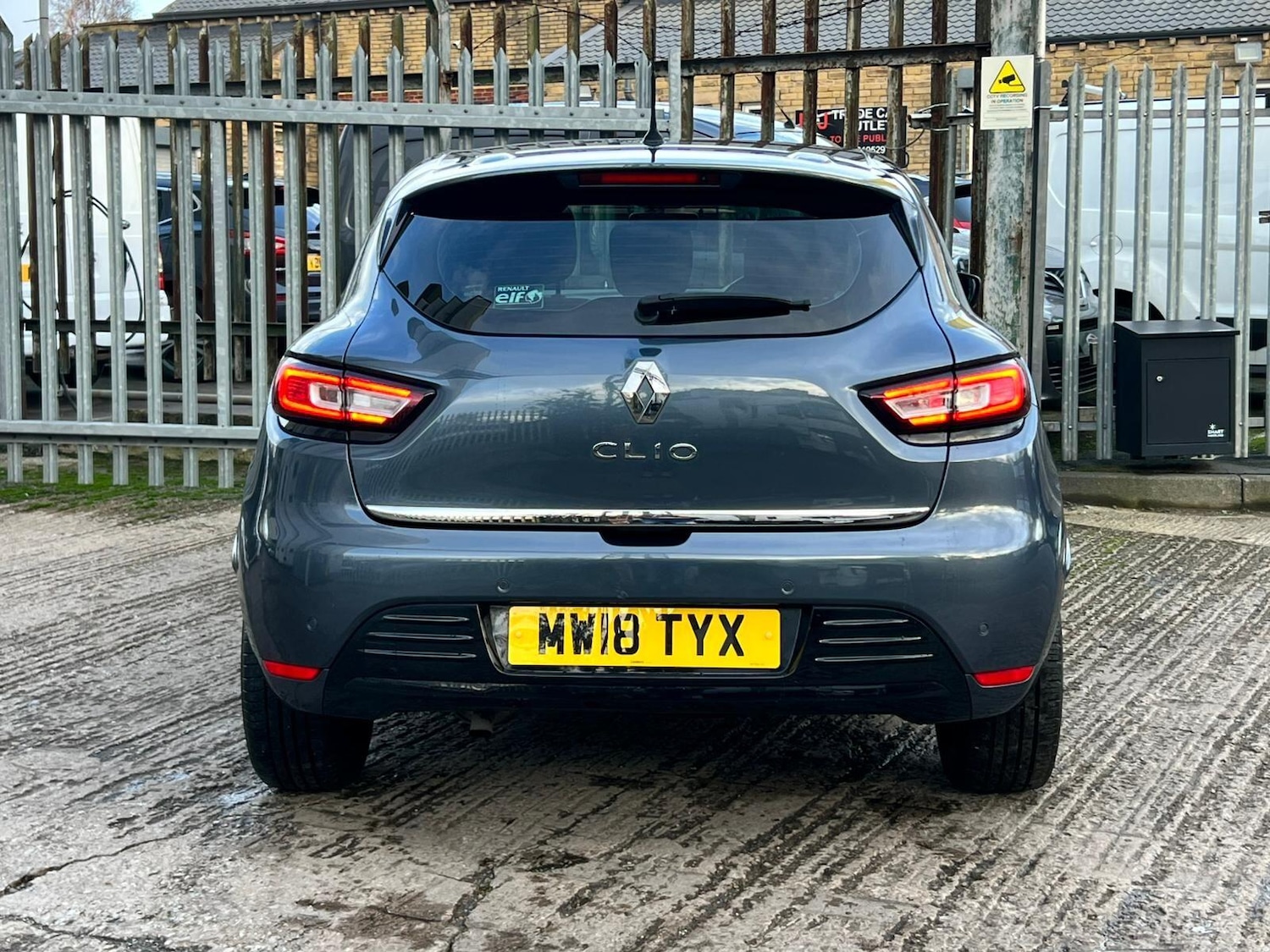 Used Renault Clio 2018 for sale - 76849980: Photo 18