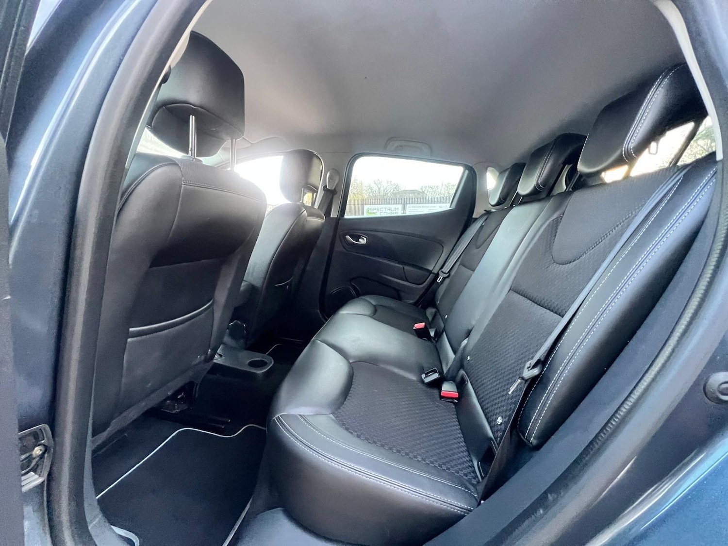 Used Renault Clio 2018 for sale - 76849980: Photo 44