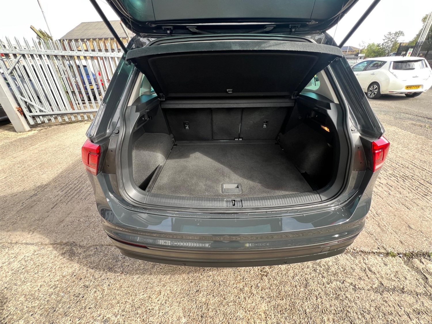 Used Volkswagen Tiguan 2019 for sale - 76989208: Photo 23