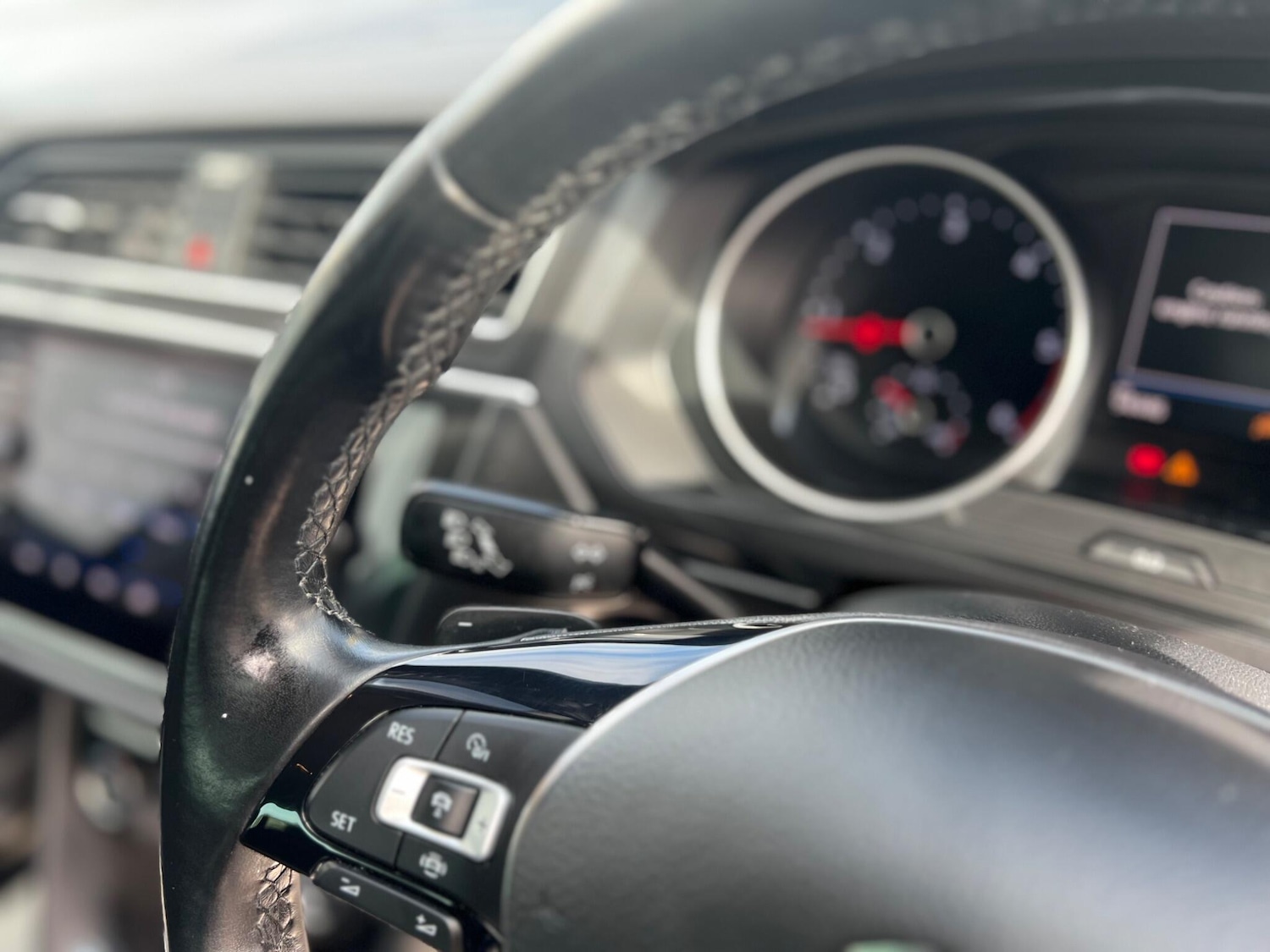 Used Volkswagen Tiguan 2019 for sale - 76989208: Photo 38