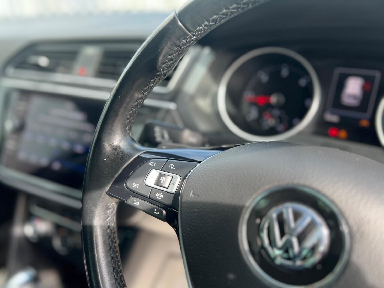 Used Volkswagen Tiguan 2019 for sale - 76989208: Photo 39