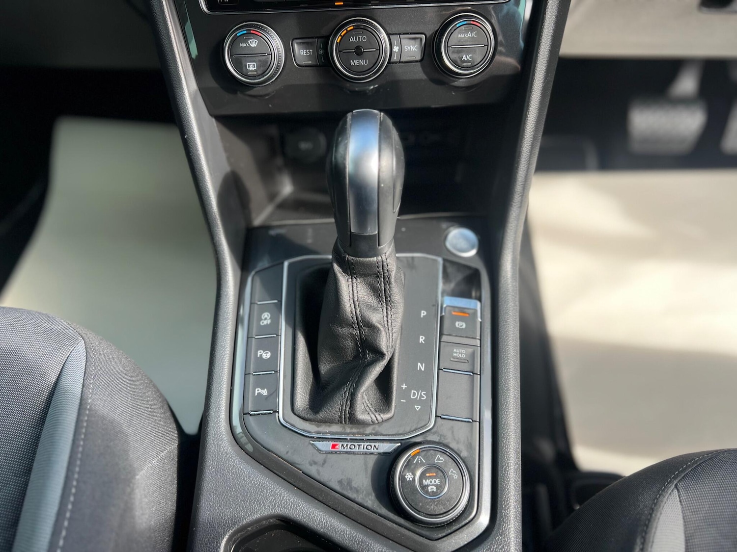 Used Volkswagen Tiguan 2019 for sale - 76989208: Photo 50