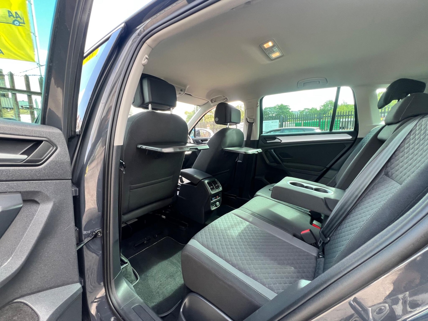 Used Volkswagen Tiguan 2019 for sale - 76989208: Photo 69