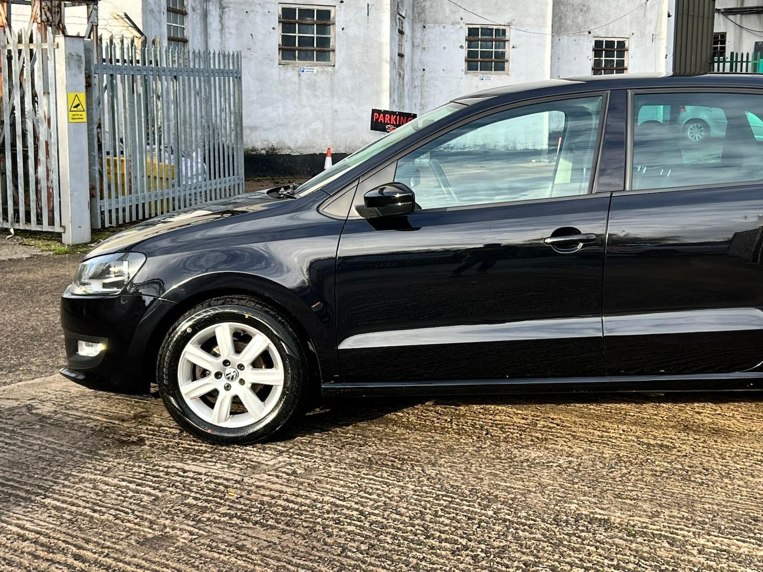 Used Volkswagen Polo 2012 for sale - 76832514: Photo 15