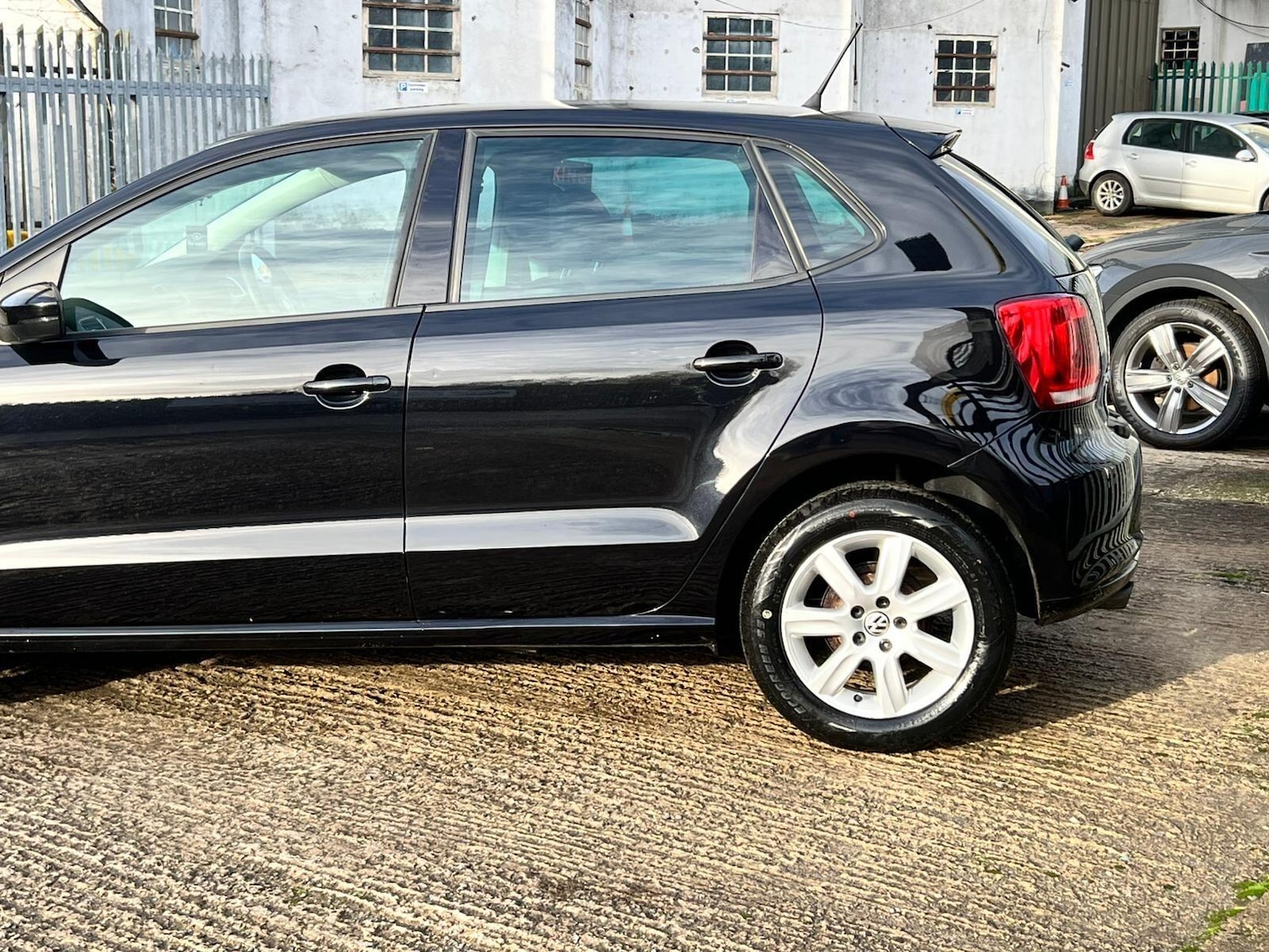 Used Volkswagen Polo 2012 for sale - 76832514: Photo 16