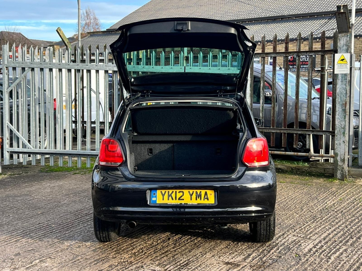 Used Volkswagen Polo 2012 for sale - 76832514: Photo 23