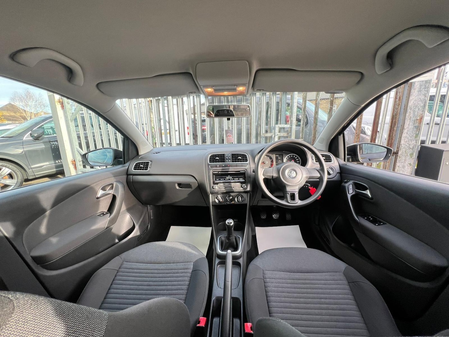 Used Volkswagen Polo 2012 for sale - 76832514: Photo 27