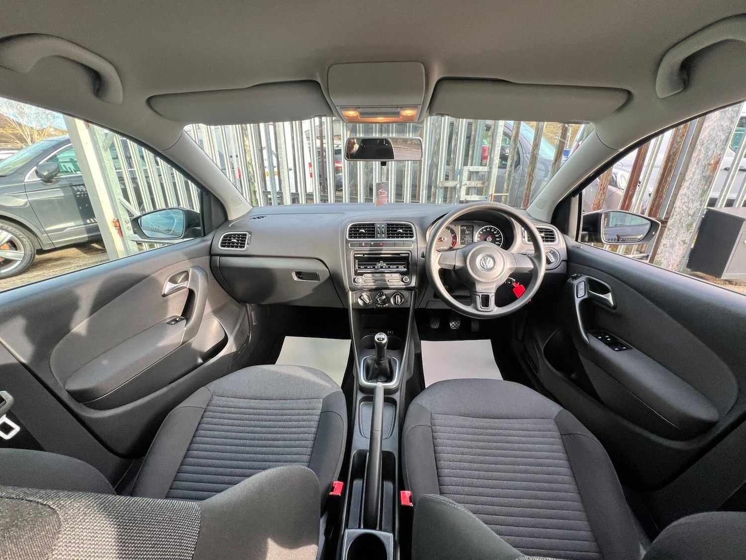 Used Volkswagen Polo 2012 for sale - 76832514: Photo 28