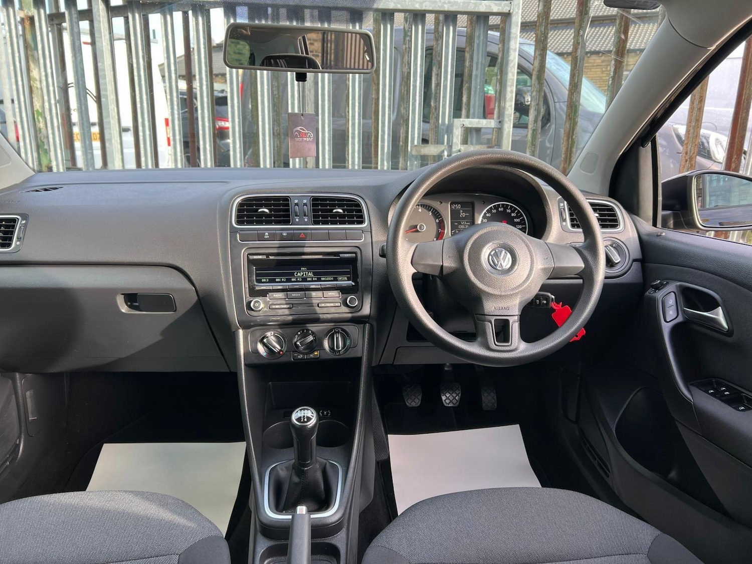 Used Volkswagen Polo 2012 for sale - 76832514: Photo 29