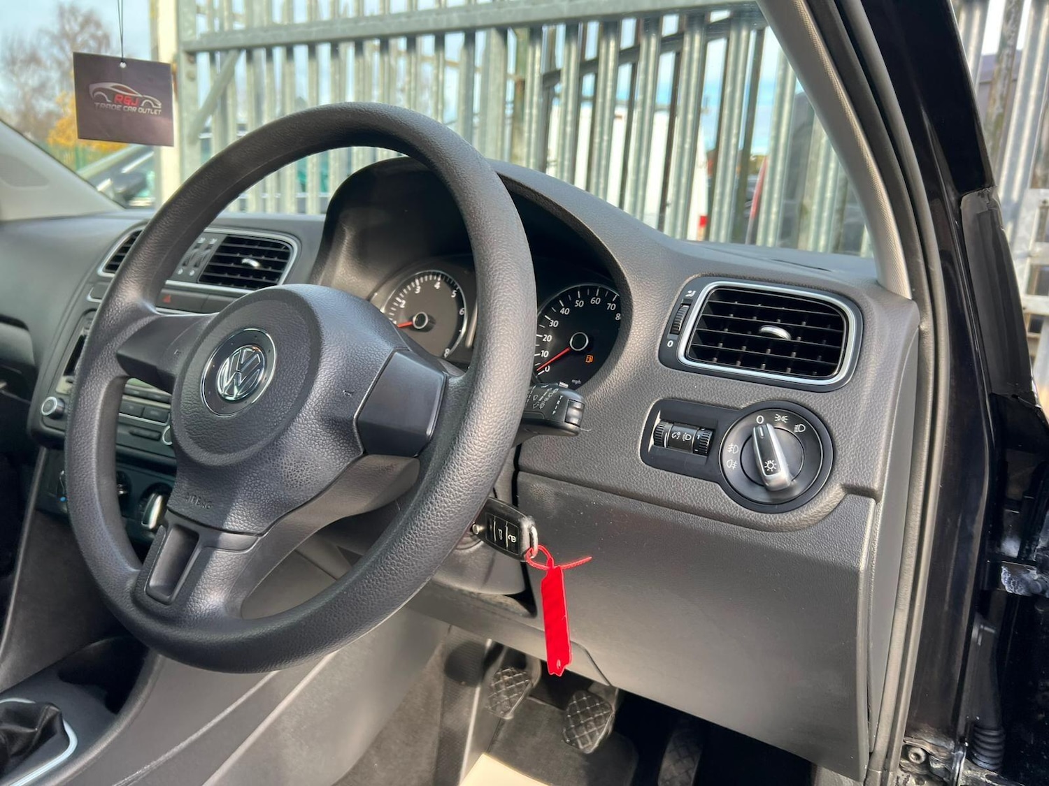 Used Volkswagen Polo 2012 for sale - 76832514: Photo 37