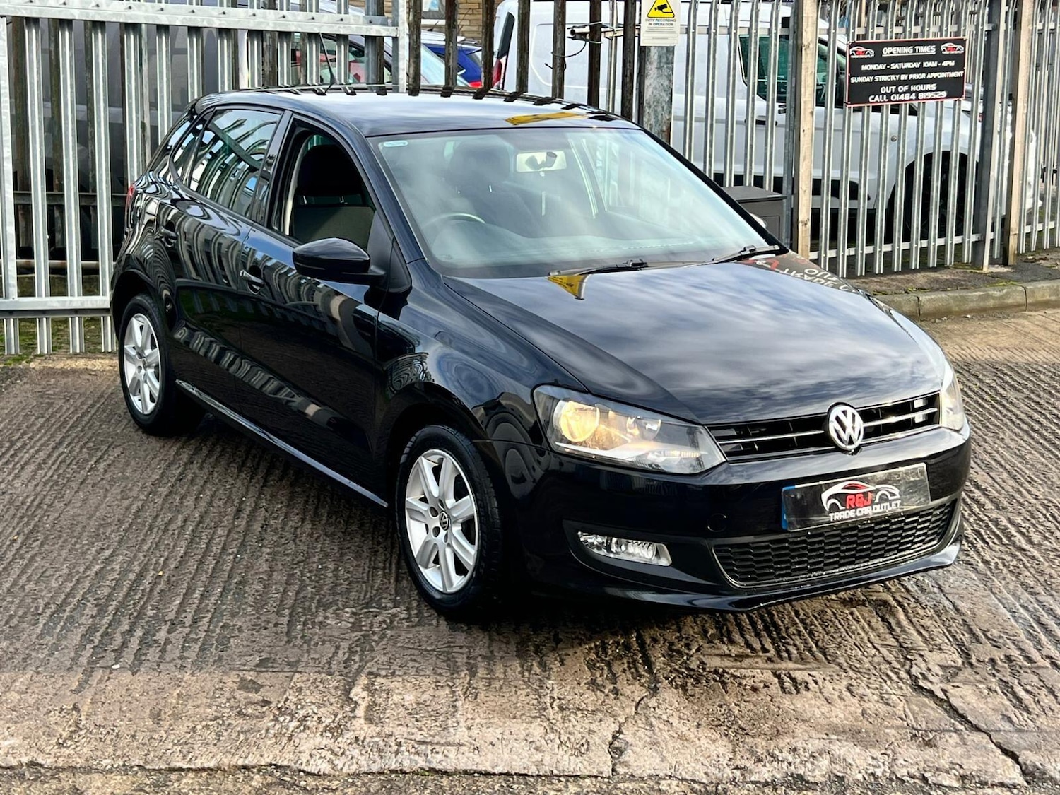 Used Volkswagen Polo 2012 for sale - 76832514: Photo 4