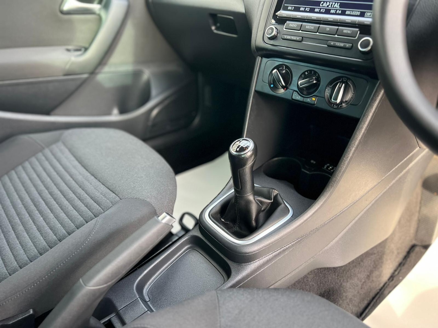 Used Volkswagen Polo 2012 for sale - 76832514: Photo 41