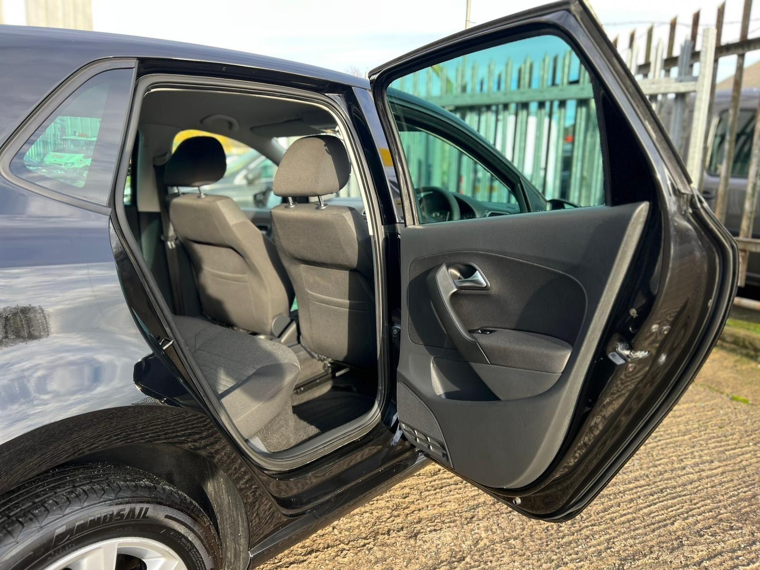 Used Volkswagen Polo 2012 for sale - 76832514: Photo 51